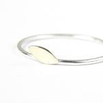 Simple minimalist ring. Gol..