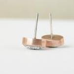  Small oval stud earrings ...