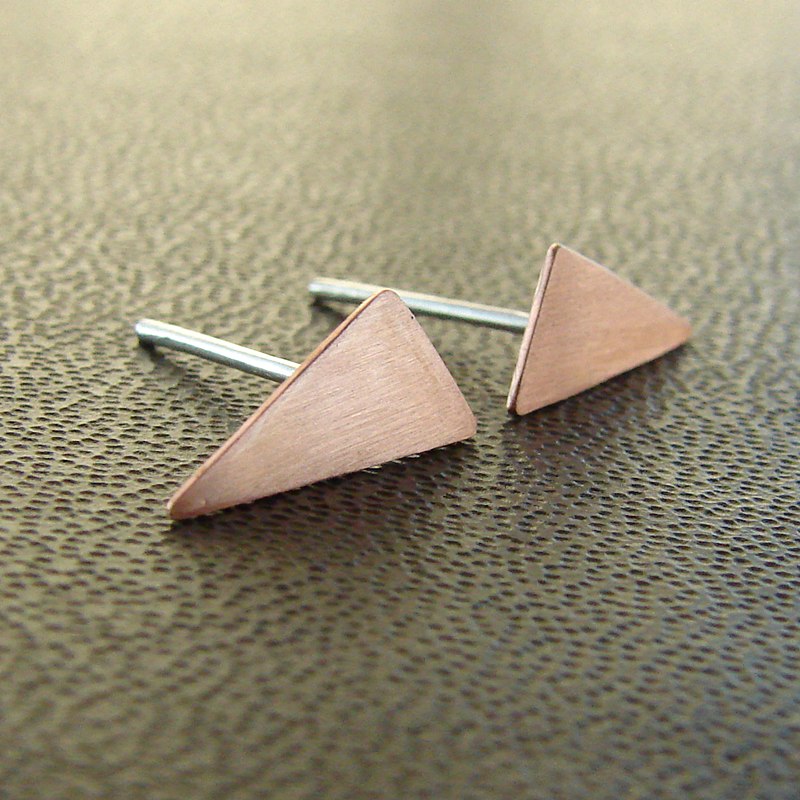 Tiny triangle earrings . Copper and sterling silver studs